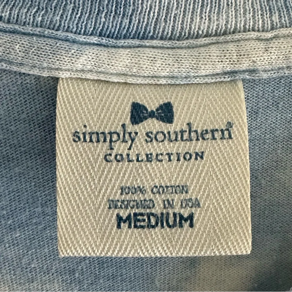 Simply Southern Women’s T-Shirt Size Medium - Picture 4 of 5